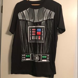 STAR WARS MENS LARGE T-SHIRT WITH CAPE